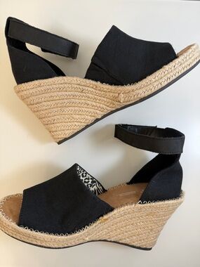 Toms Black Canvas Espadrille Wedge Sandals with Ankle Strap Size 8.5